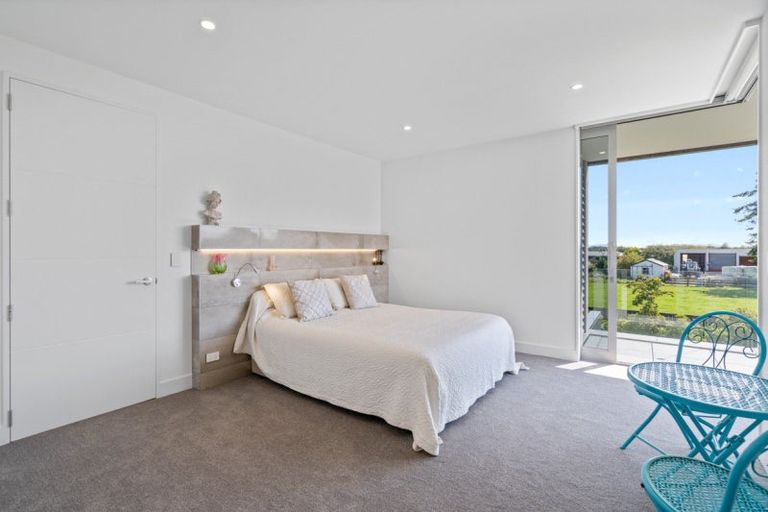 Photo of property in 32 Talboys Drive, Winton, 9720