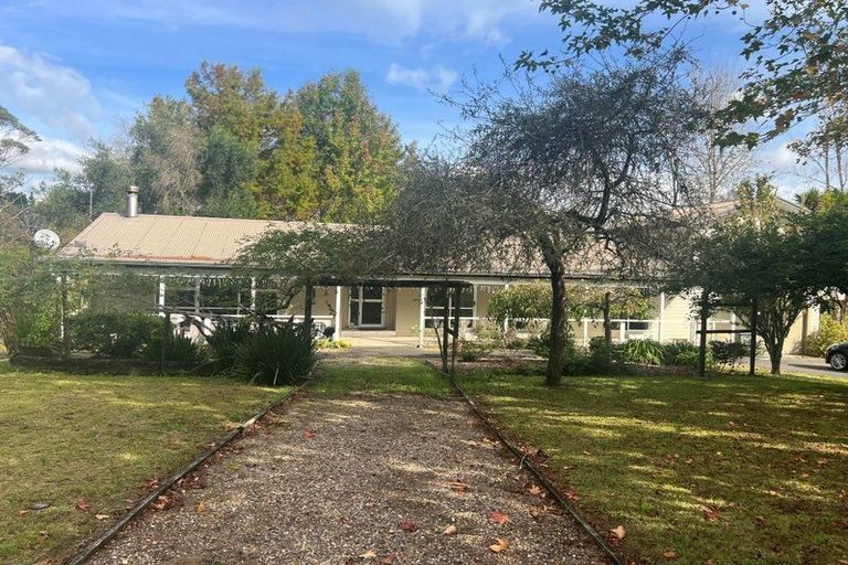 Photo of property in 1291 Old North Road, Helensville, 0875