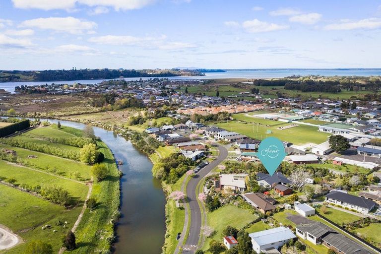 Photo of property in 12 Noble Johnston Drive, Katikati, 3129