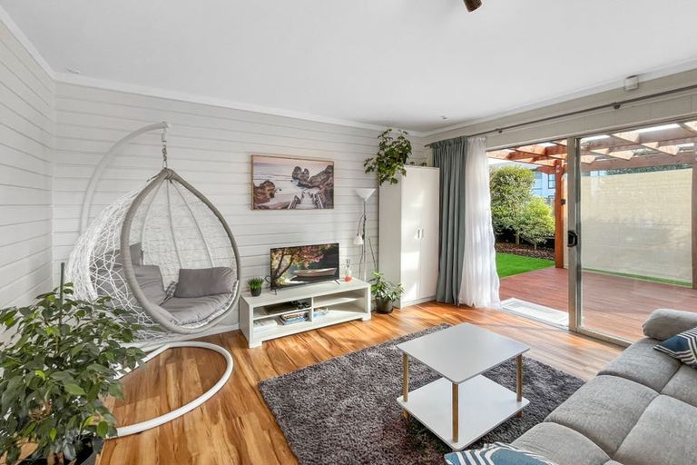 Photo of property in 1/73 Harewood Road, Papanui, Christchurch, 8053