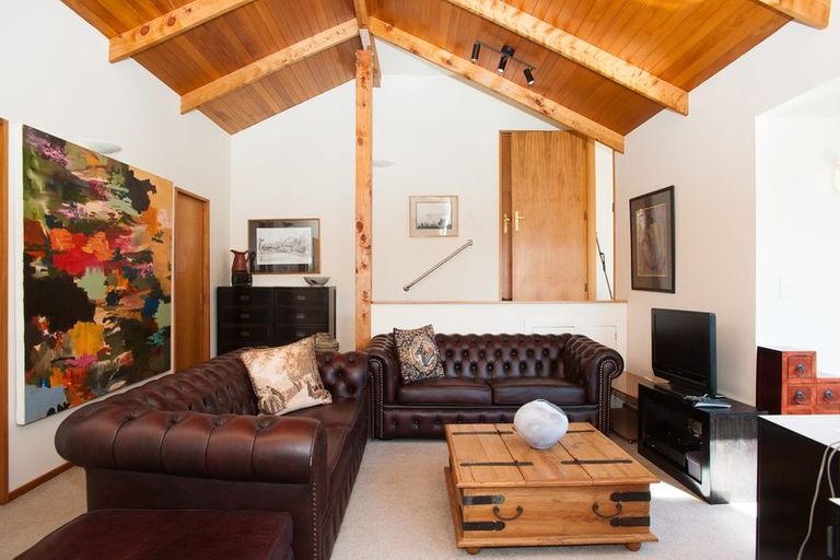 Photo of property in 7 Merlincote Crescent, Governors Bay, Lyttelton, 8971