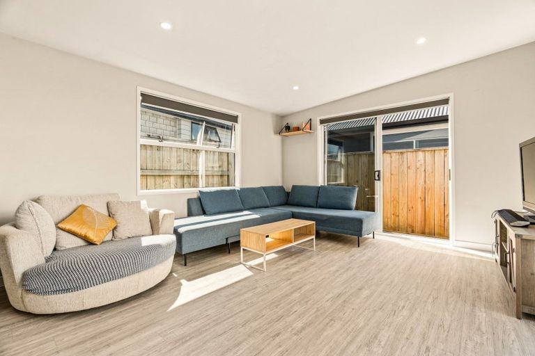 Photo of property in 1 Chain Place, Papamoa, 3118