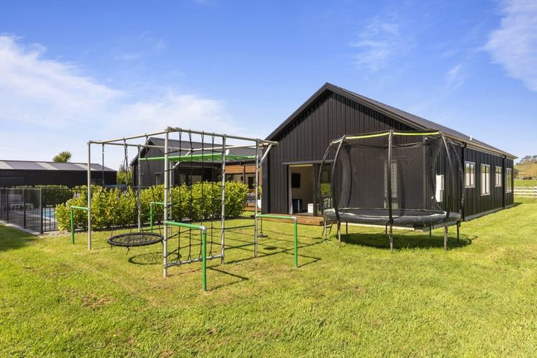 Photo of property in 355 Waitoki Road, Waitoki, Kaukapakapa, 0871