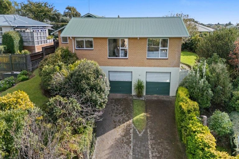 Photo of property in 6c Fairview Place, Westown, New Plymouth, 4310