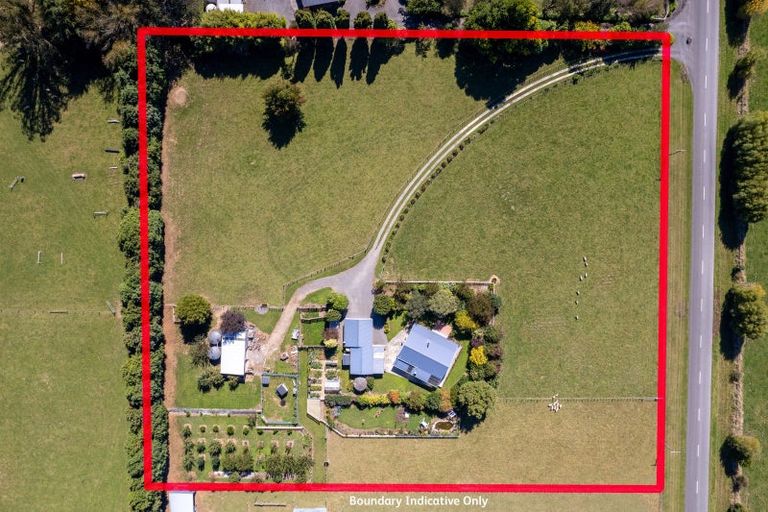 Photo of property in 111 Umutaoroa Road, Dannevirke, 4978