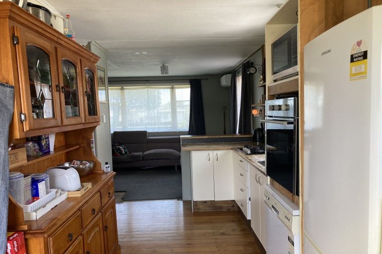 Photo of property in 89 Broadway, Waitara, 4320