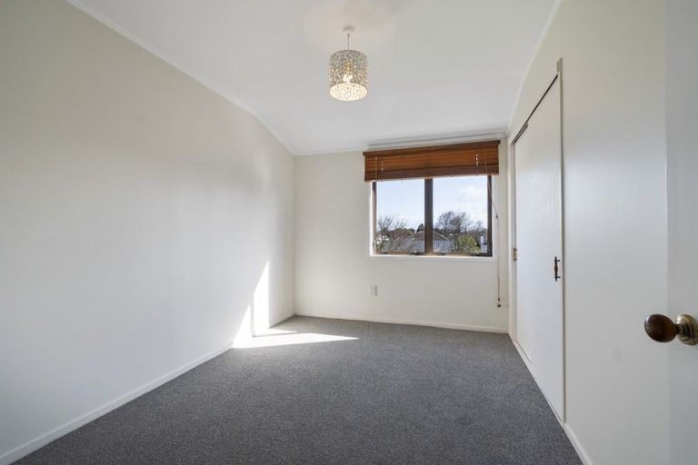 Photo of property in 41 Manapouri Crescent, Hokowhitu, Palmerston North, 4410