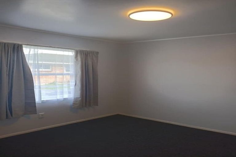 Photo of property in 5 Ranfurly Road, Papatoetoe, Auckland, 2104