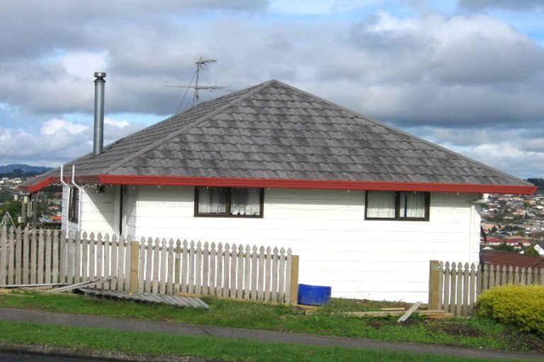 Photo of property in 112 Bradbury Road, Botany Downs, Auckland, 2010