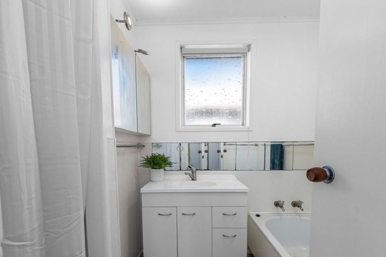 Photo of property in 24 Windsor Street, Springfield, Rotorua, 3015