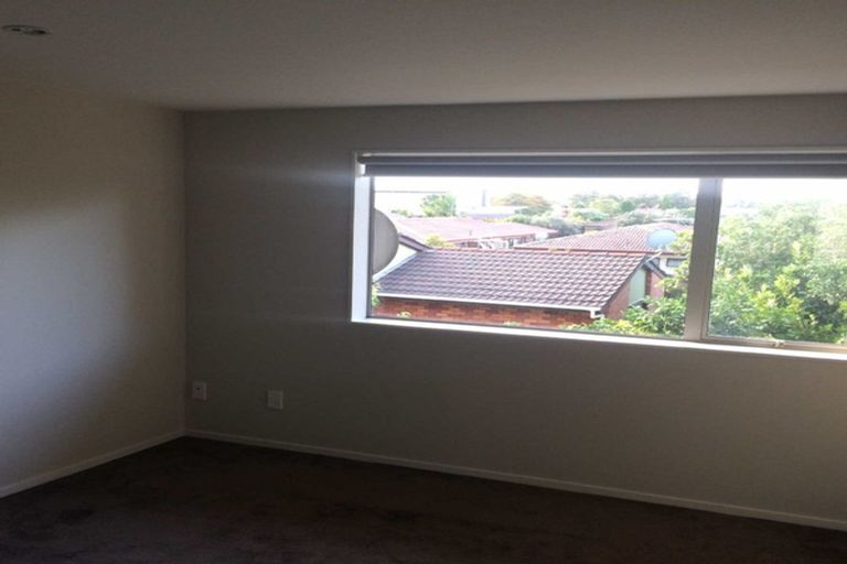 Photo of property in 13/45a Swanson Road, Henderson, Auckland, 0610