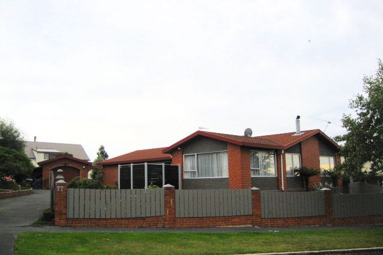 Photo of property in 77 Walton Park Avenue, Fairfield, Dunedin, 9018