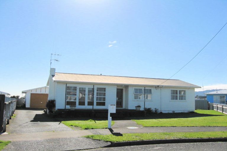 Photo of property in 5 Norrie Street, Levin, 5510