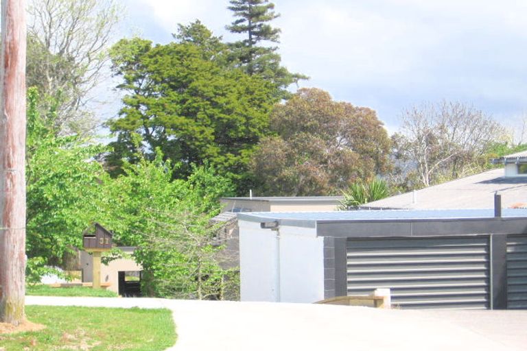 Photo of property in 37 Puriri Street, Hilltop, Taupo, 3330