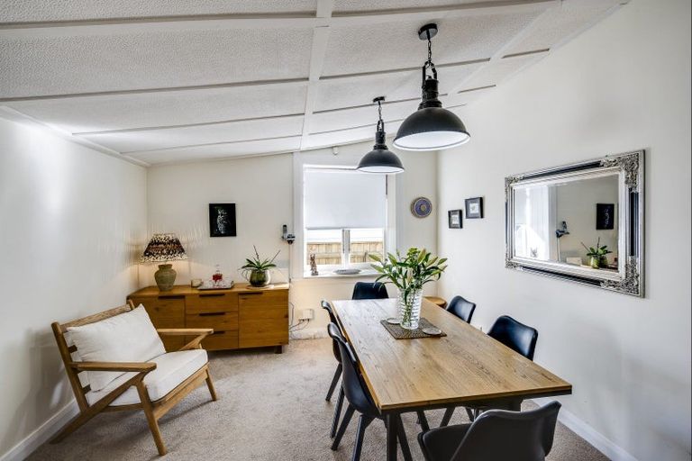 Photo of property in 206 Lyndon Road West, Hastings, 4122