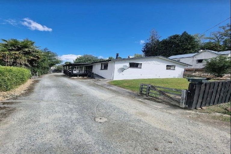 Photo of property in 10 Iona Street, Lawrence, 9532