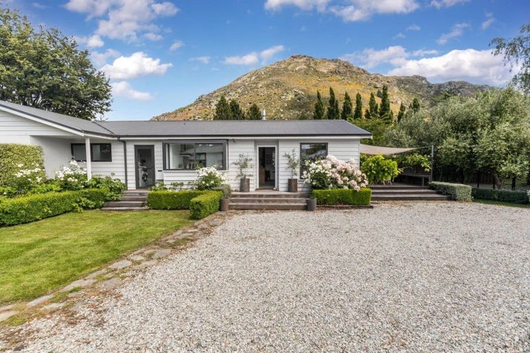 Photo of property in 7 Kawarau Place, Frankton, Queenstown, 9300