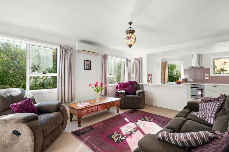 Photo of property in 2 Queen Street, Brighton, Dunedin, 9035