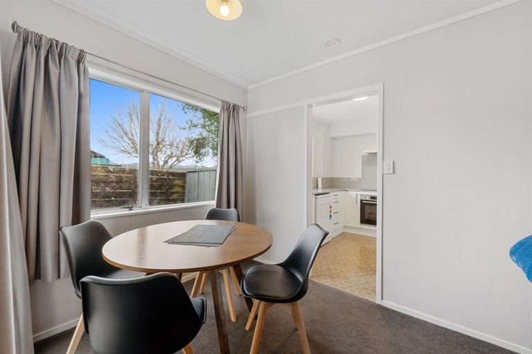 Photo of property in 1/45 Astley Avenue, New Lynn, Auckland, 0600