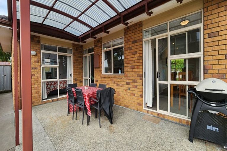 Photo of property in 8 Driftwood Drive, Red Beach, 0932