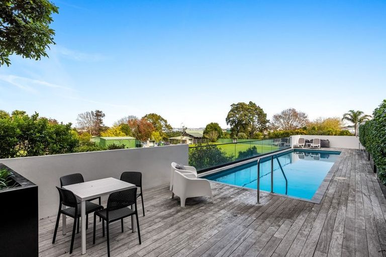 Photo of property in Frank Sargeson Apts, 2/74g Anzac Street, Takapuna, Auckland, 0622