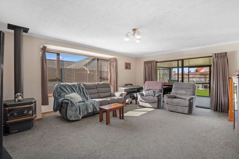 Photo of property in 20 Briarmont Street, Avondale, Christchurch, 8061