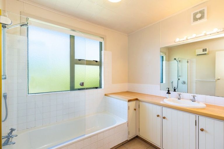 Photo of property in 61 Kurupae Road, Hilltop, Taupo, 3330