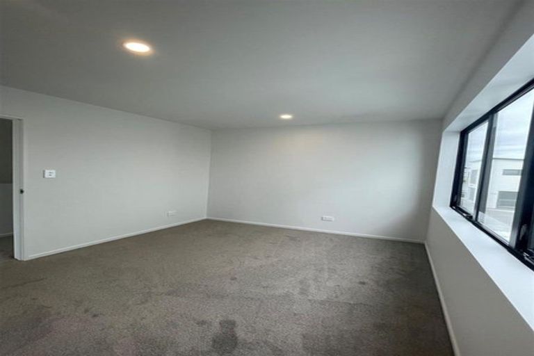 Photo of property in 59 Whare Kauri Road, Papakura, 2110