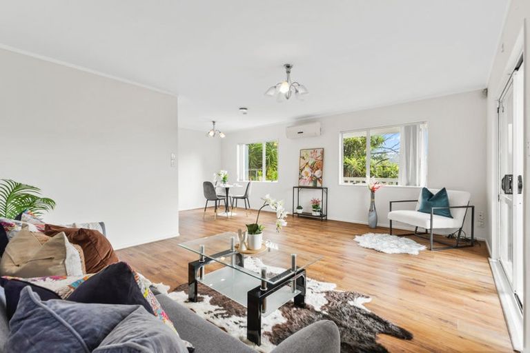 Photo of property in 2/39 Bayview Road, Bayview, Auckland, 0629