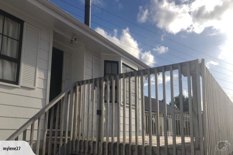 Photo of property in 17 Sabana Place, Unsworth Heights, Auckland, 0632