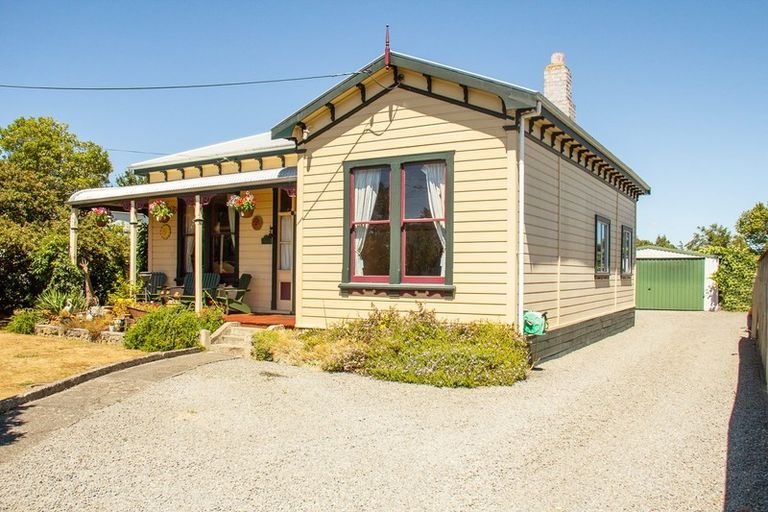 Photo of property in 43 Rhodes Street, Carterton, 5713