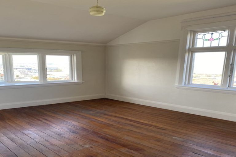 Photo of property in 35 Wharfe Street, South Hill, Oamaru, 9400