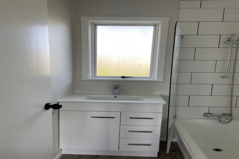 Photo of property in 16 Laxon Avenue, Otara, Auckland, 2025