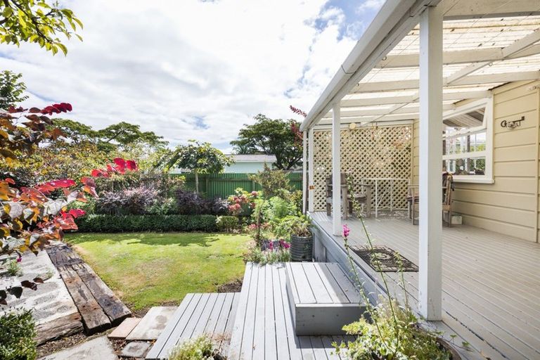 Photo of property in 89 Bridge Street, Bulls, 4818