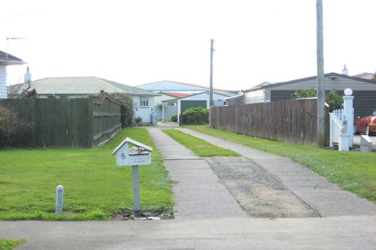 Photo of property in 7 Ward Street, Bulls, 4818