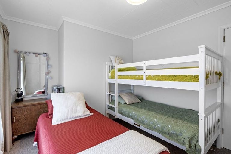 Photo of property in 13 Bickerton Street, Wainoni, Christchurch, 8061