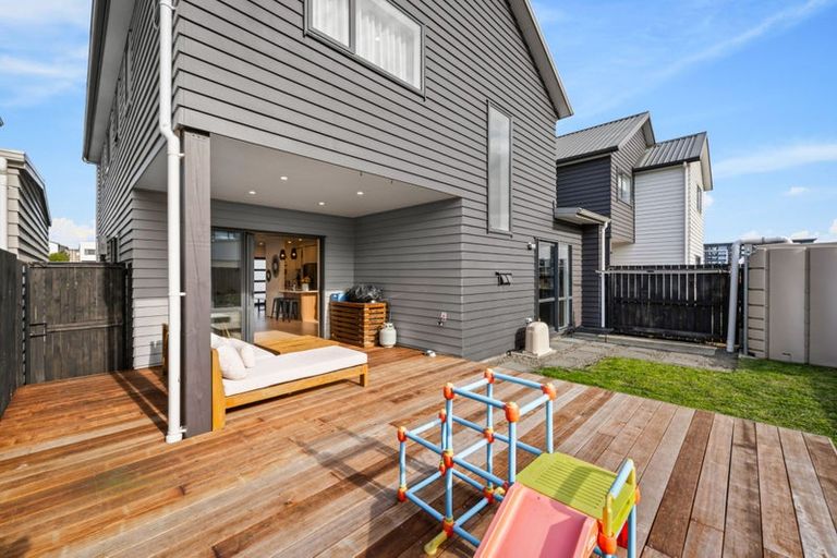 Photo of property in 21 Autumn Blaze Street, Hobsonville, Auckland, 0616