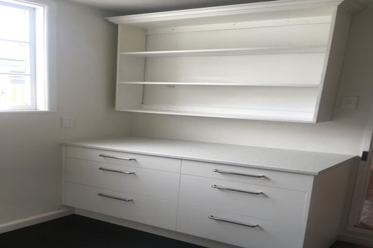 Photo of property in 17 Brockworth Place, Riccarton, Christchurch, 8011