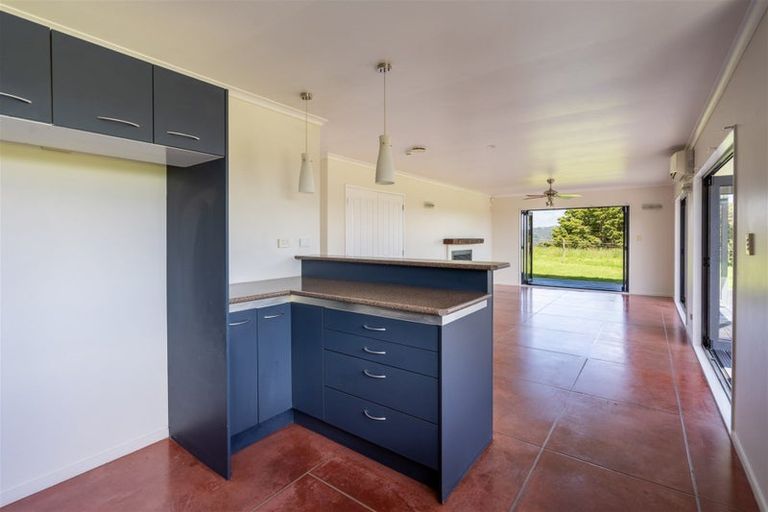 Photo of property in 42 Piwakawaka Rise, Karetu, 0283