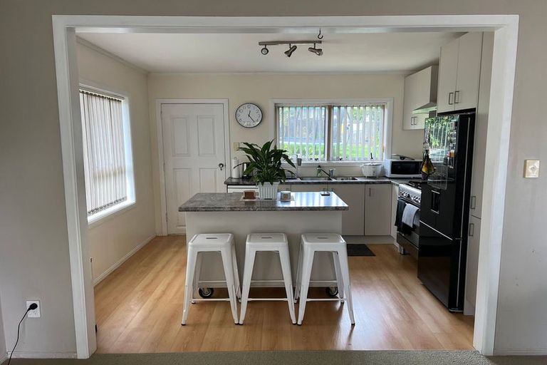 Photo of property in 3/68 Takutai Avenue, Half Moon Bay, Auckland, 2012