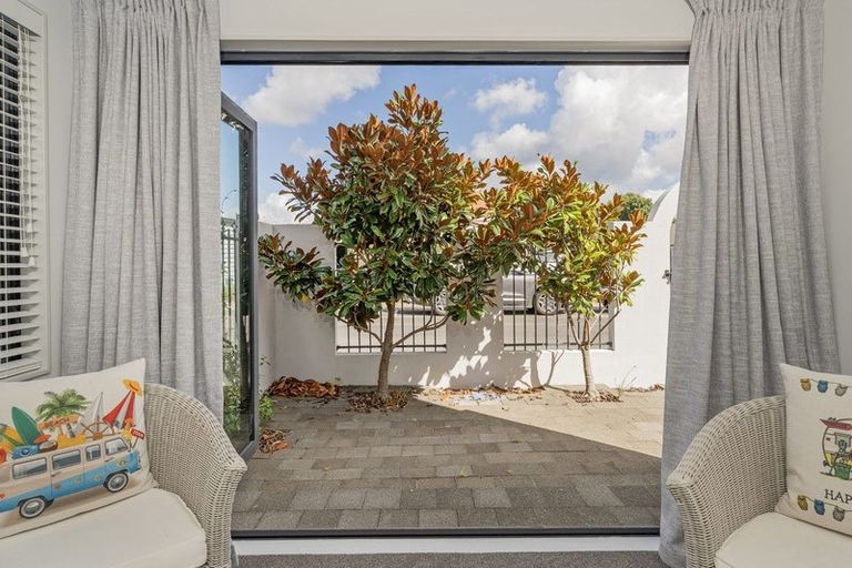 Photo of property in 5c Victoria Street, Mosgiel, 9024