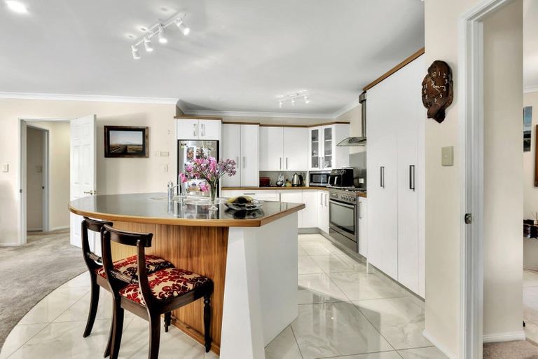 Photo of property in 432a Mangorei Road, Highlands Park, New Plymouth, 4312