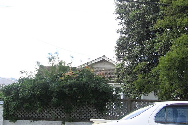 Photo of property in 22 Kensington Avenue, Petone, Lower Hutt, 5012
