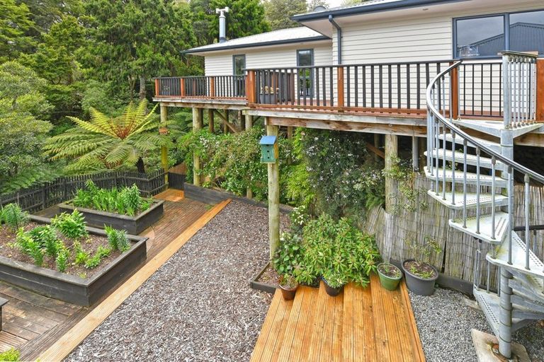 Photo of property in 43 Forest Road, Pinehaven, Upper Hutt, 5019