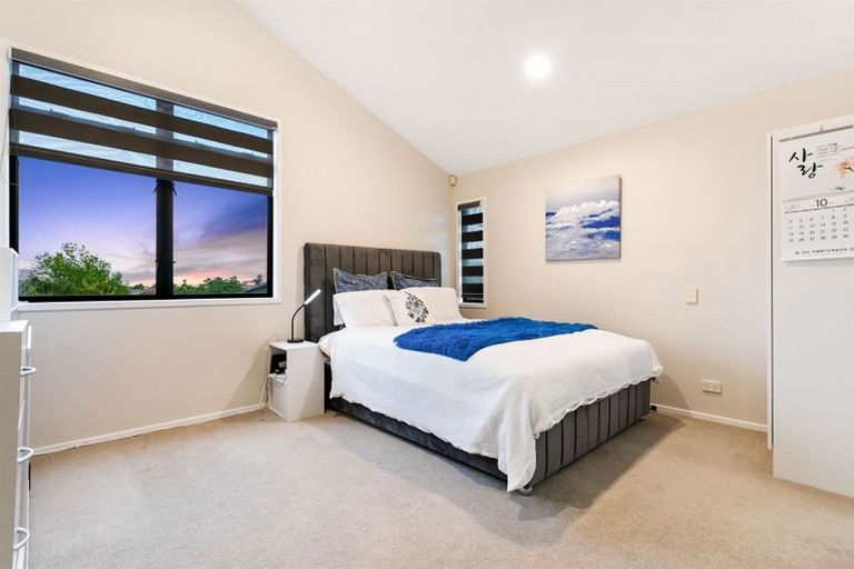 Photo of property in 24 Cinnabar Place, Westgate, Auckland, 0614