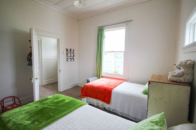 Photo of property in 16 Worcester Street, Hampden, 9410