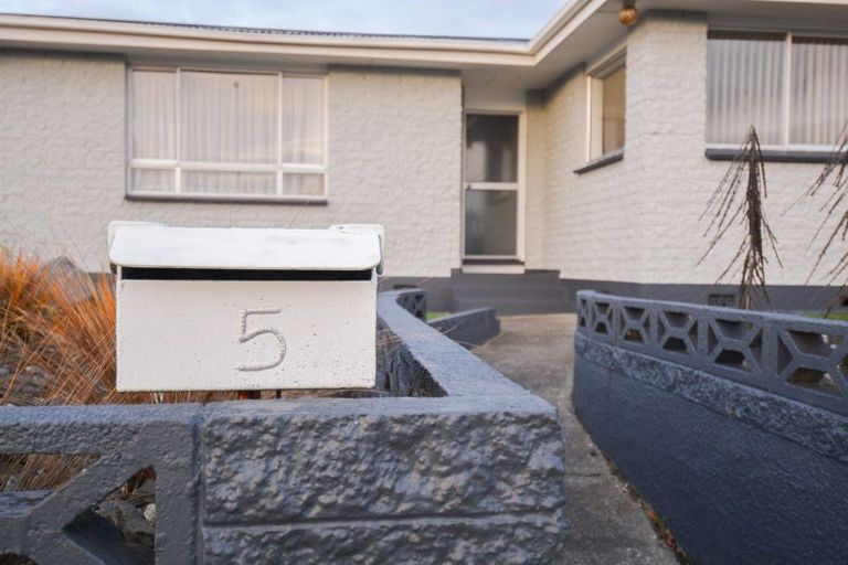 Photo of property in 5 Argyle Street, Kew, Invercargill, 9812