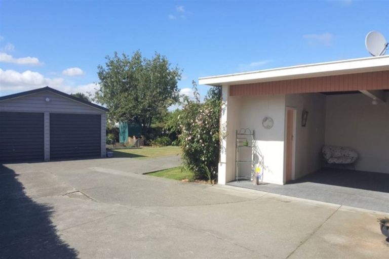 Photo of property in 69 Rhodes Street, Waimate, 7924