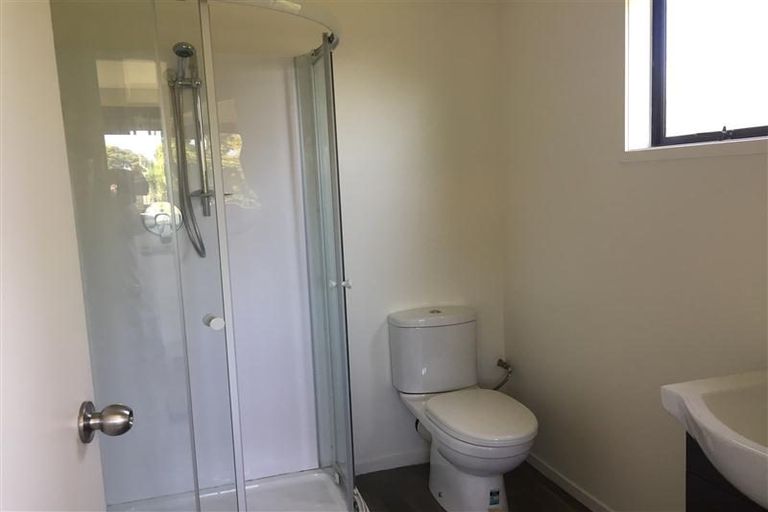 Photo of property in 91 Seymour Road, Sunnyvale, Auckland, 0612