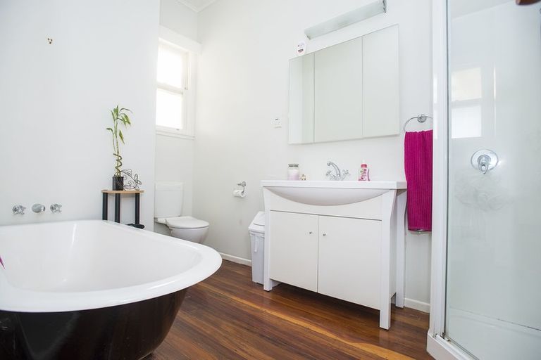 Photo of property in 14 Haronga Road, Inner Kaiti, Gisborne, 4010